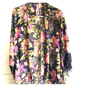 Just Me Floral Kimono